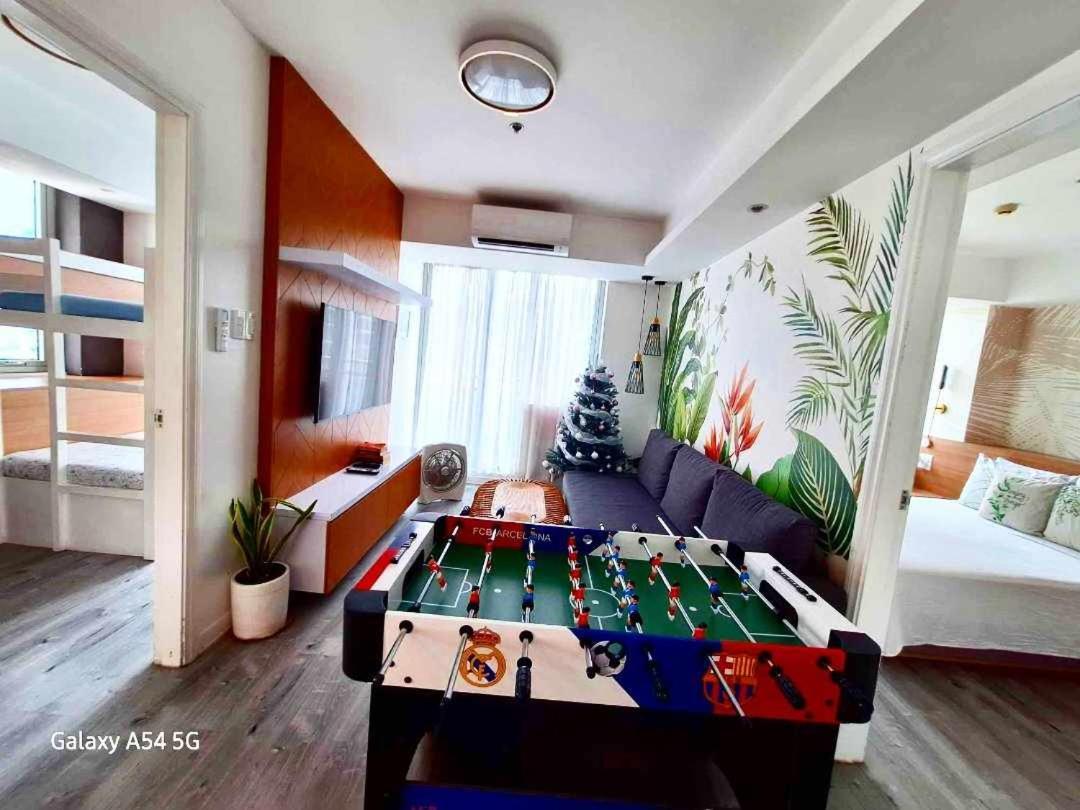 Manila Urban Resort At Azure Exteriér fotografie