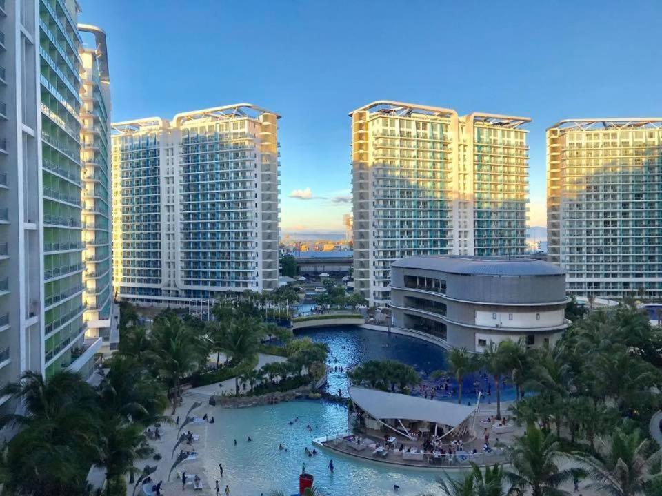 Manila Urban Resort At Azure Exteriér fotografie