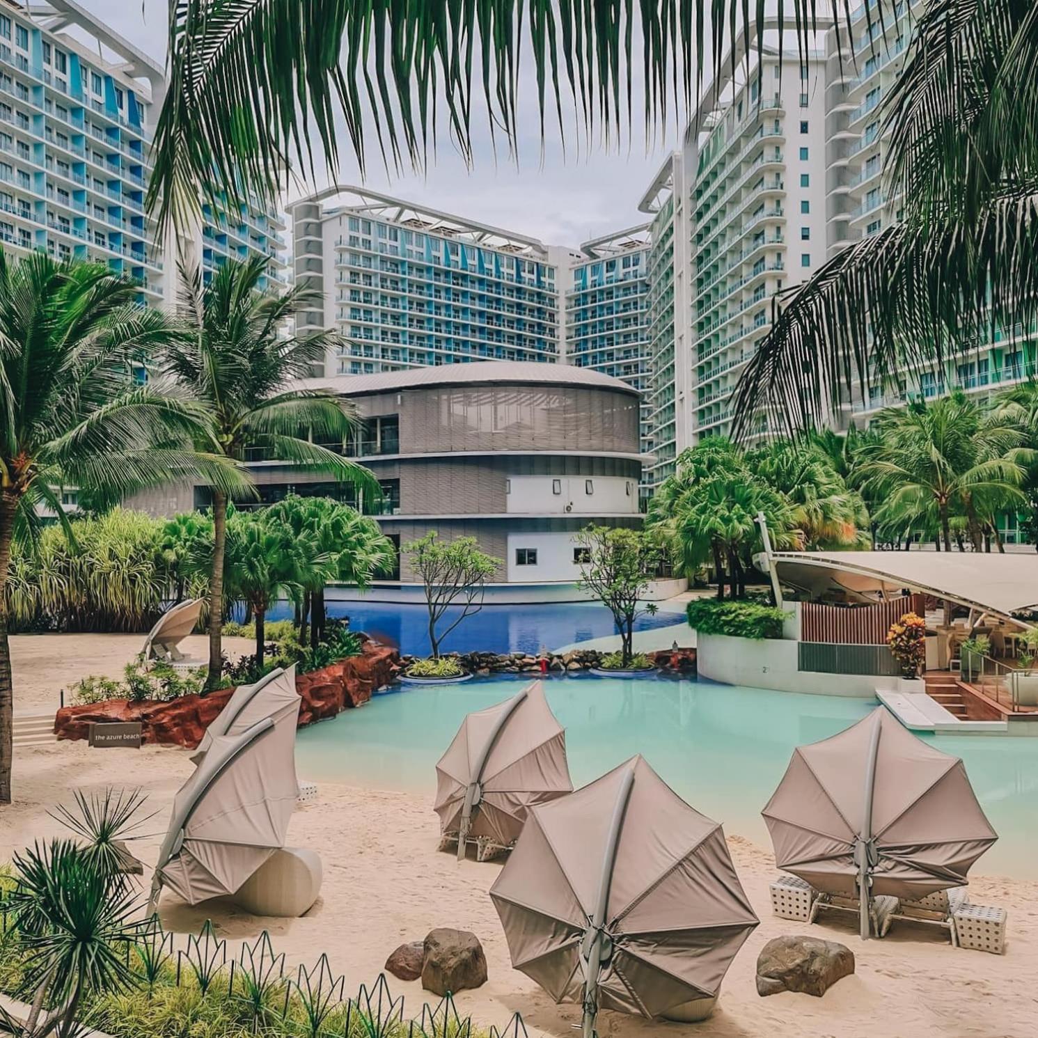 Manila Urban Resort At Azure Exteriér fotografie