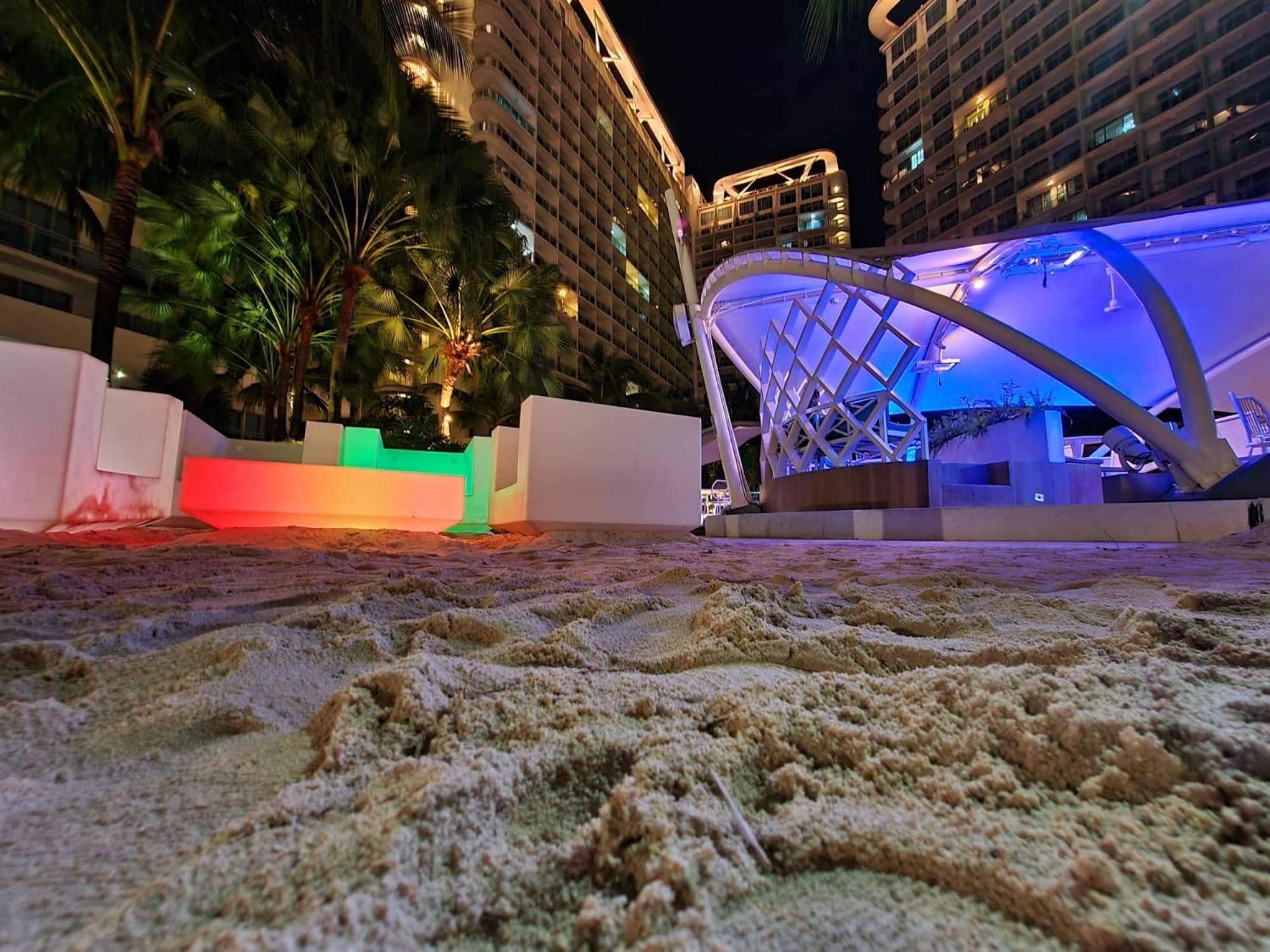 Manila Urban Resort At Azure Exteriér fotografie