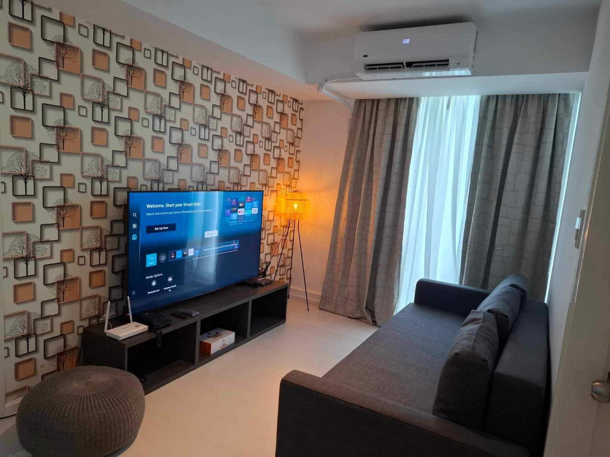Manila Urban Resort At Azure Exteriér fotografie
