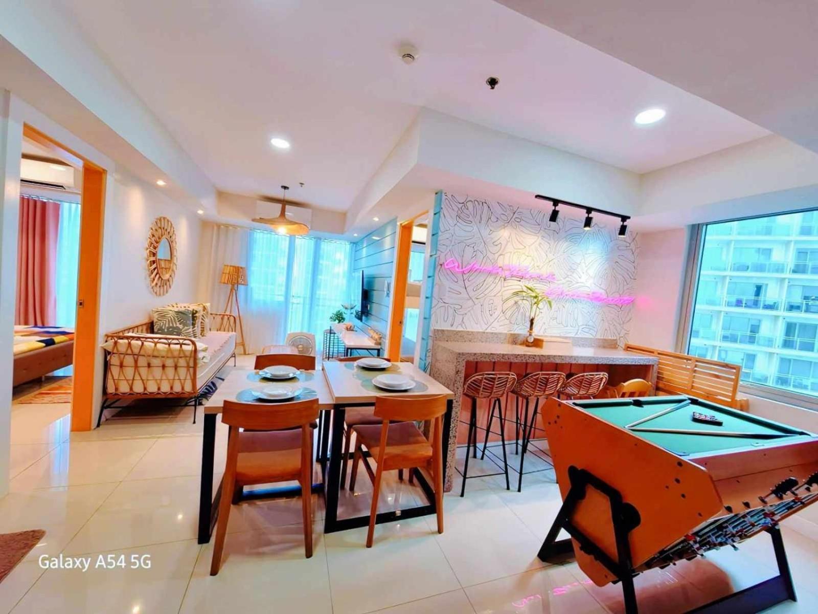 Manila Urban Resort At Azure Exteriér fotografie