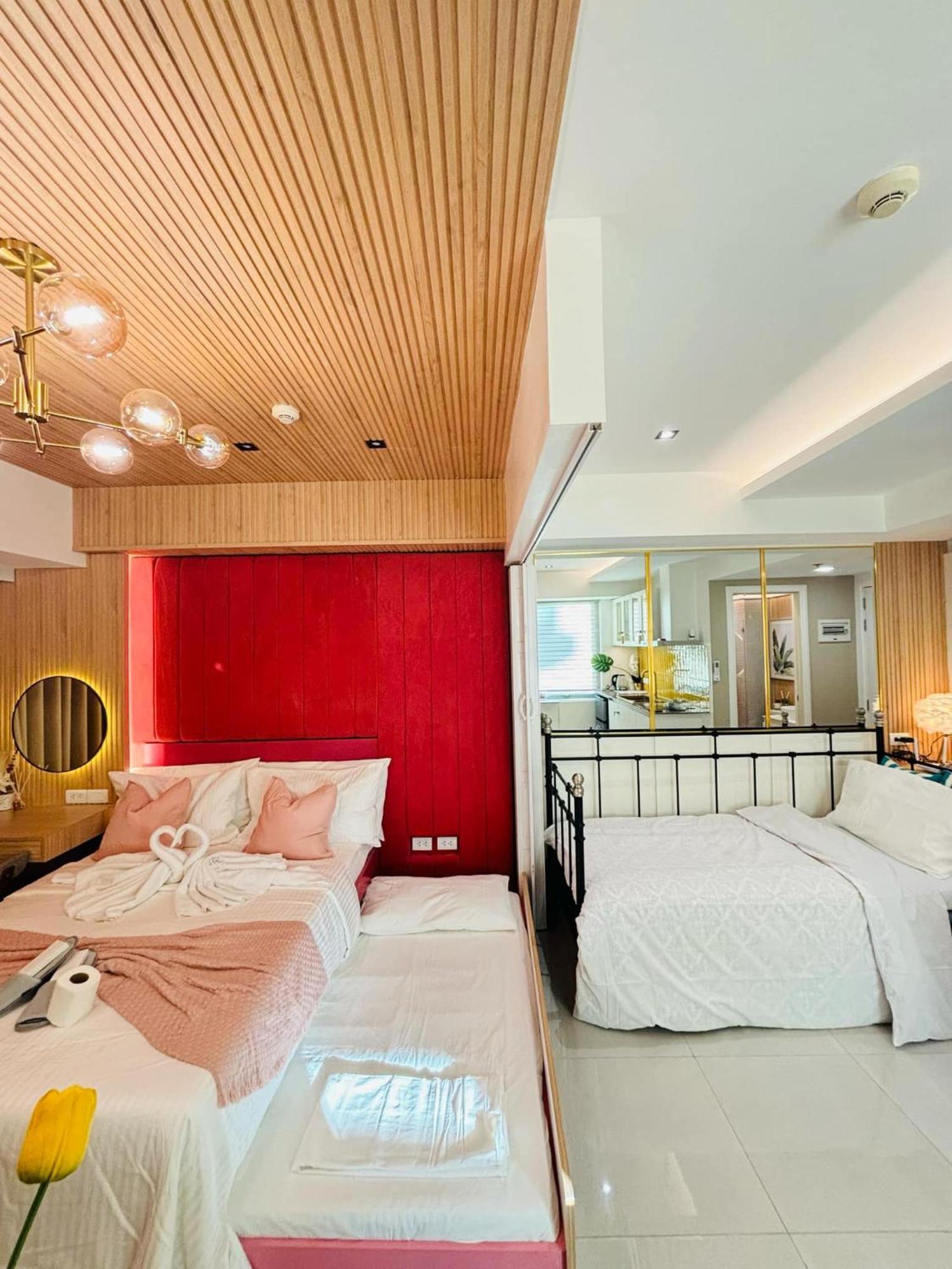 Manila Urban Resort At Azure Exteriér fotografie
